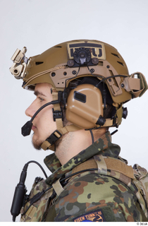 Photos Frankie Perry Army USA Recon hair head helmet 0002.jpg